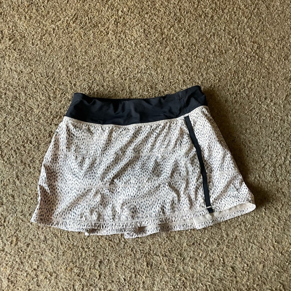 Lululemon pace rival skirt